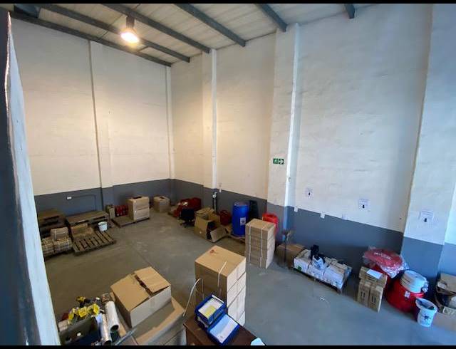 241M² WAREHOUSE TO LET IN SPRINGFIELD